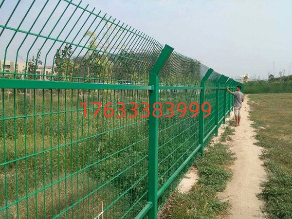 邊框護(hù)欄網(wǎng)圖片2